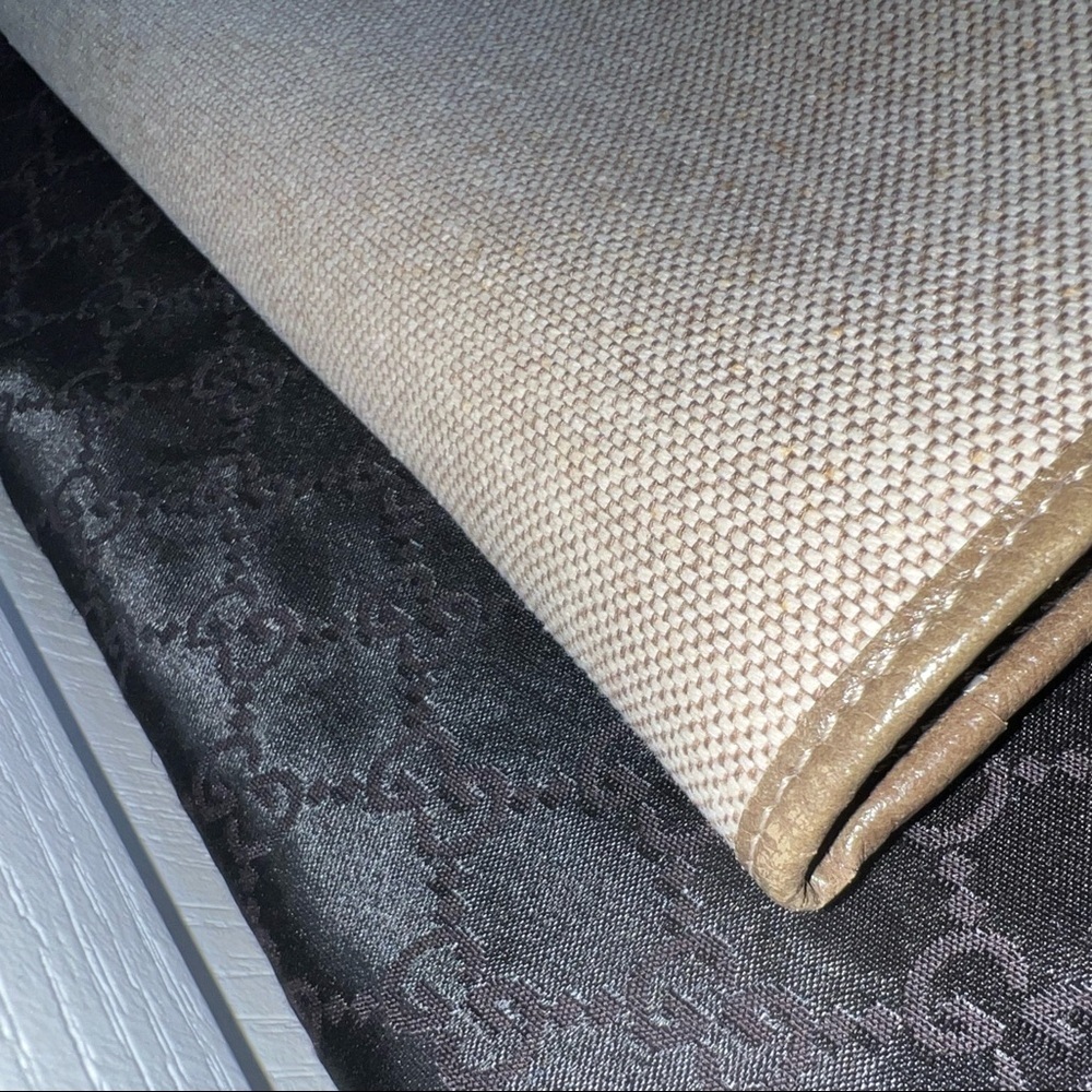 Vintage Gucci Clutch - Picture 4 of 10